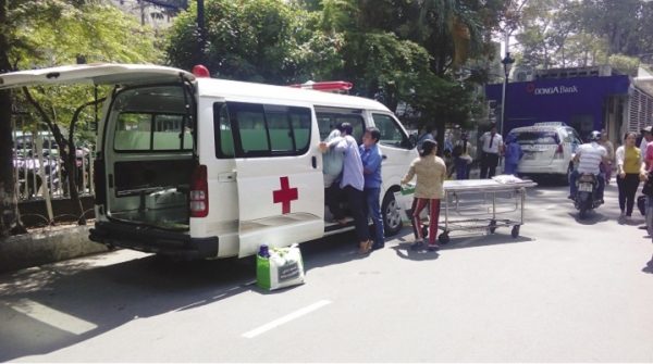 “Cò” xe cứu thương lộng hành tại các bệnh viện lớn ở TP.HCM